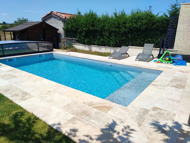 construction-piscine-beton-loire-1694330746615